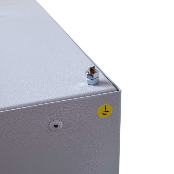 Erdungsanschluss seitlich